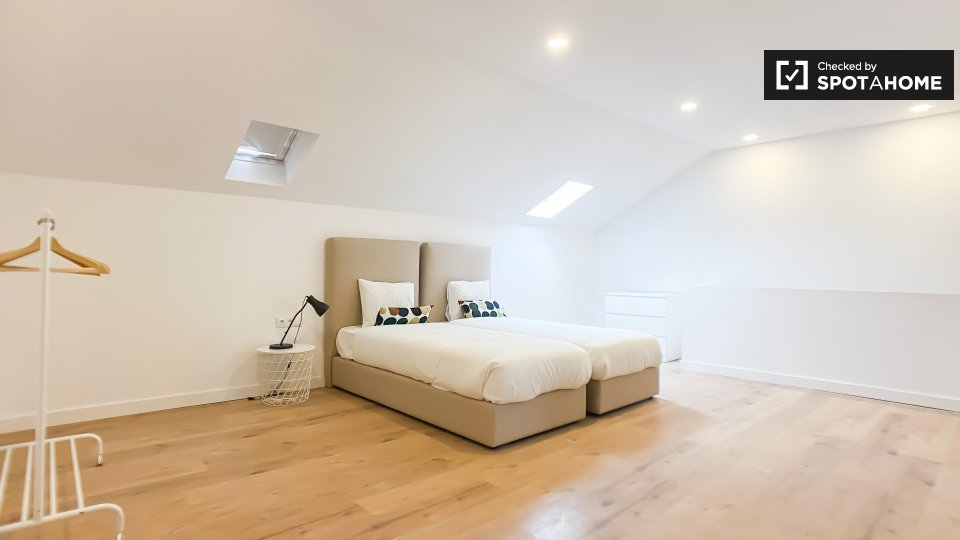 Apartment Lisbon, 5 beds — photo 12