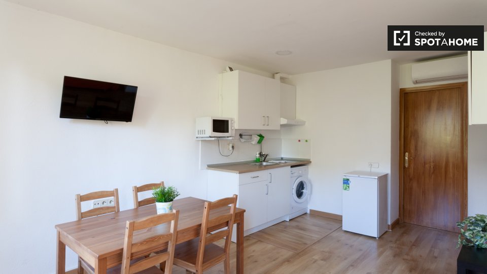 Apartment Barcelona, 1 bed, 40m² — photo 2