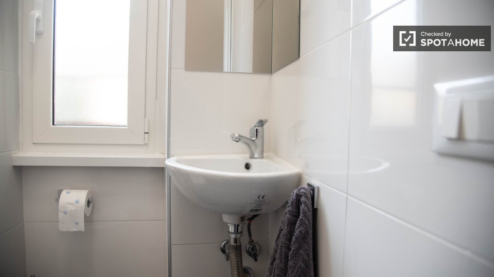 Double room Rome, 3 beds — photo 4