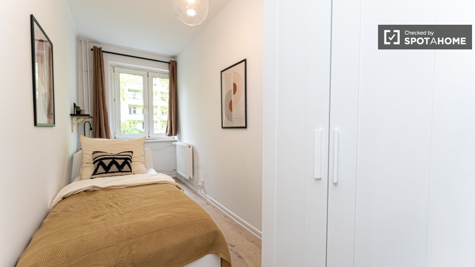 Double room Berlin, 5 beds, 59m² — photo 10