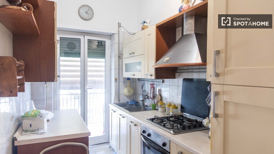 Double room Rome, 5 beds — photo 10