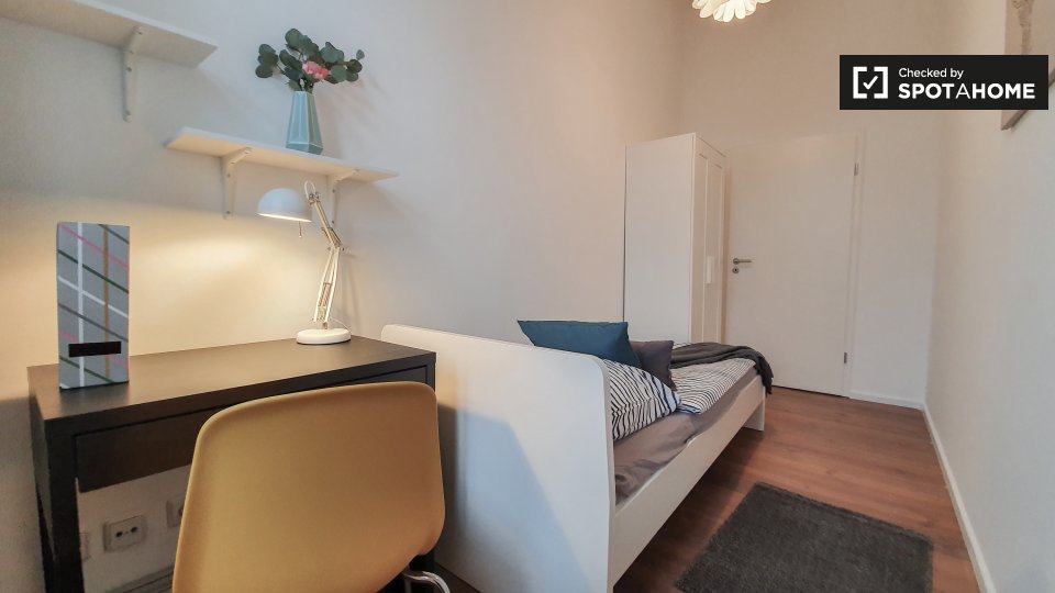 Double room Berlin, 8 beds — photo 11