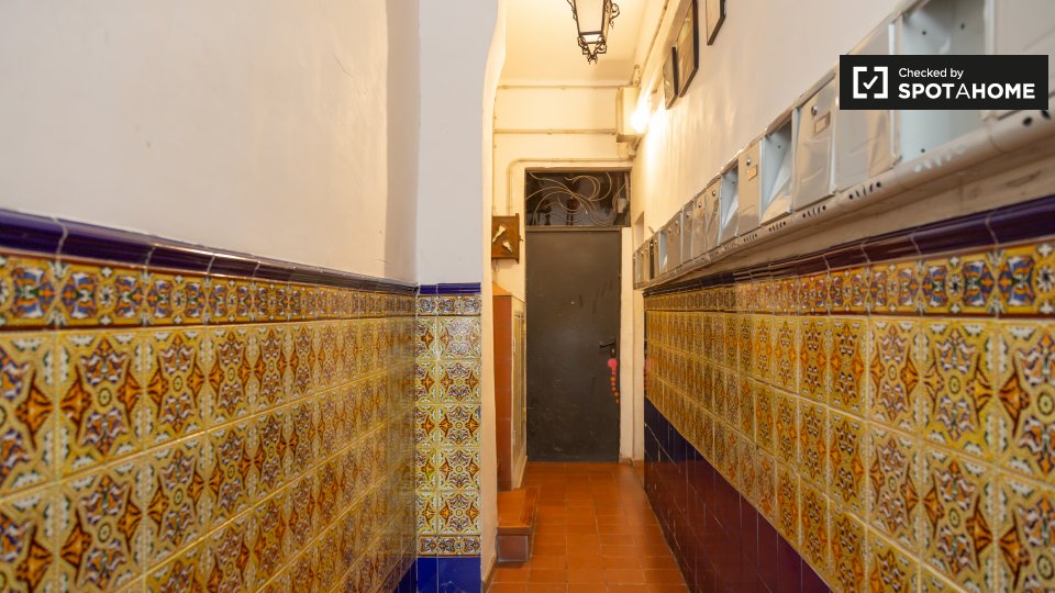 Apartment Barcelona, 1 bed, 37m² — photo 14