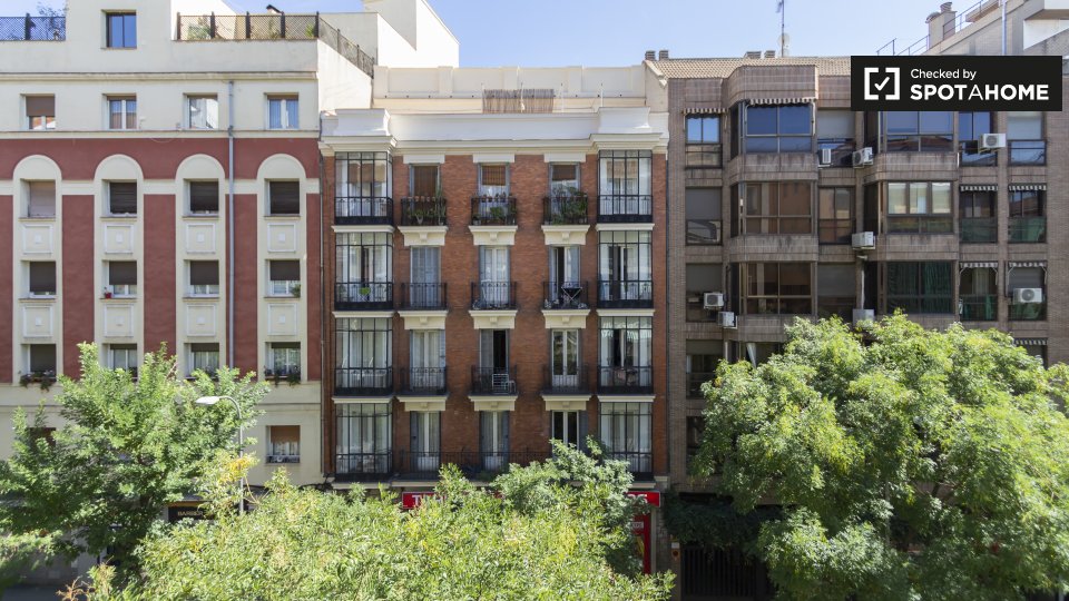 Double room Madrid, 9 beds — photo 5