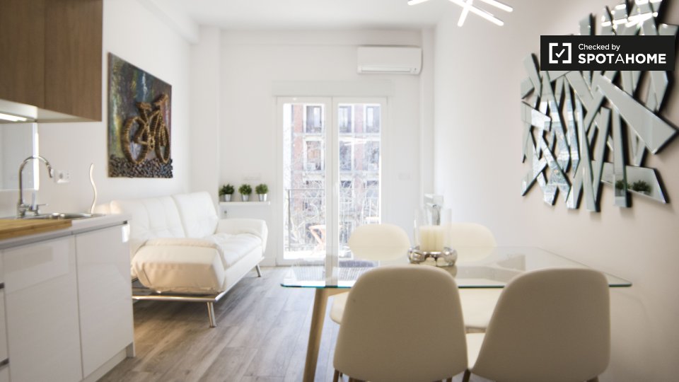Apartment Madrid, 1 bed, 42m² — photo 1