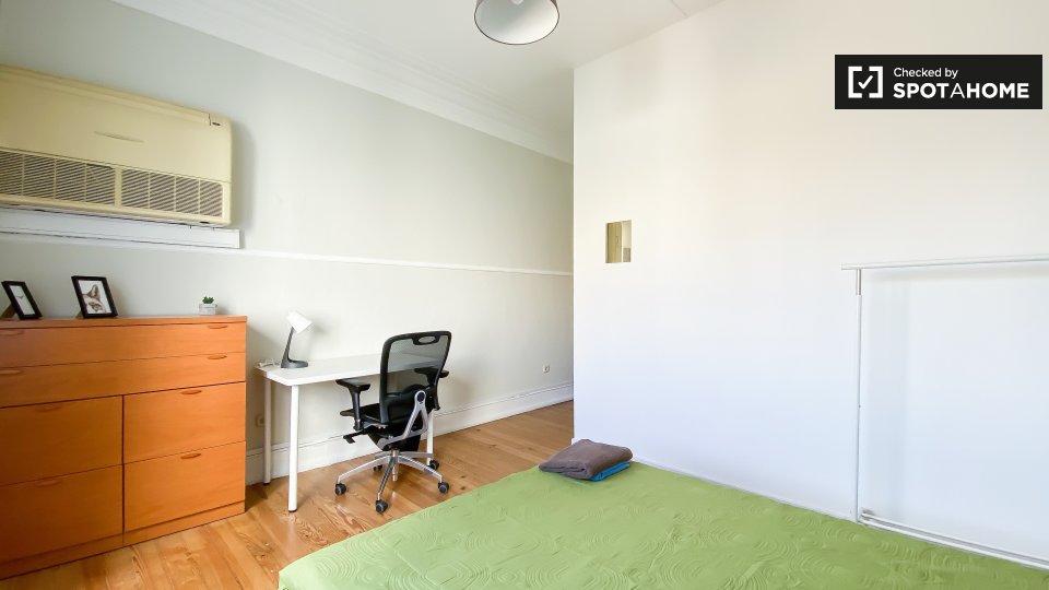 Double room Lisbon, 7 beds, 160m² — photo 10