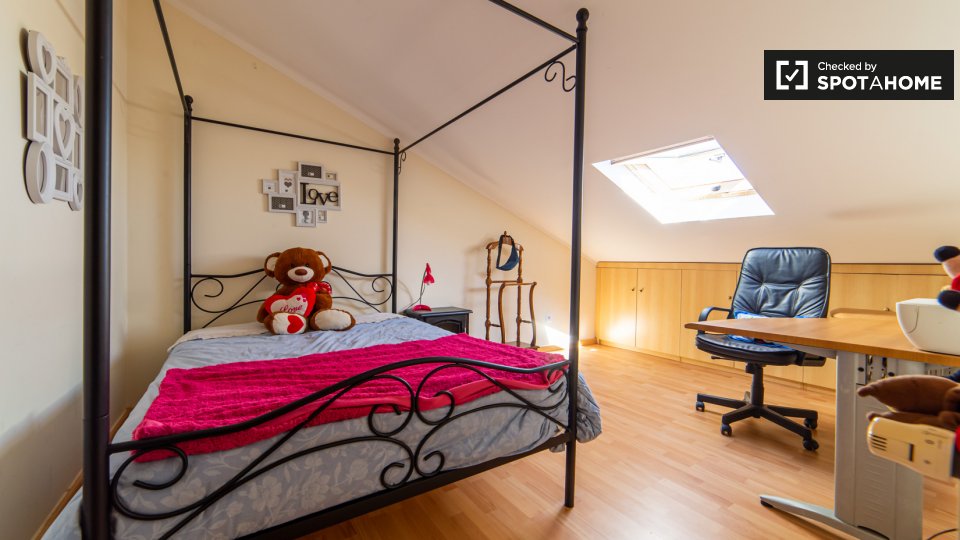 Double room Lisbon, 9 beds — photo 1