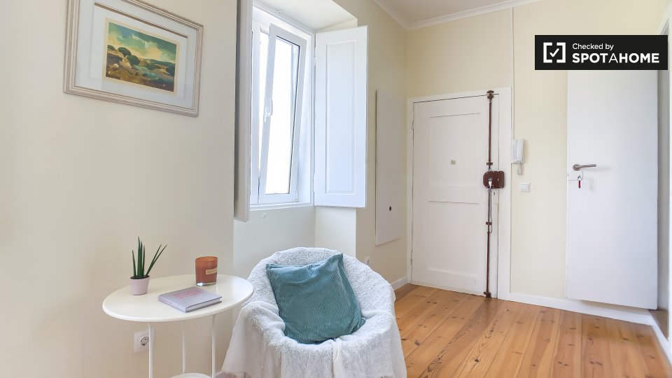 Apartment Lisbon, 1 bed — photo 10