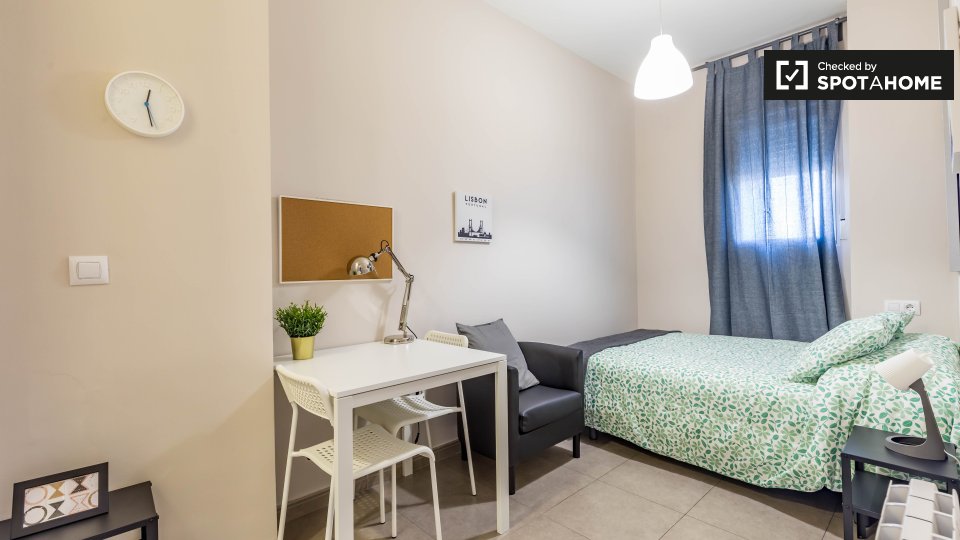 Double room Valencia, 5 beds — photo 1
