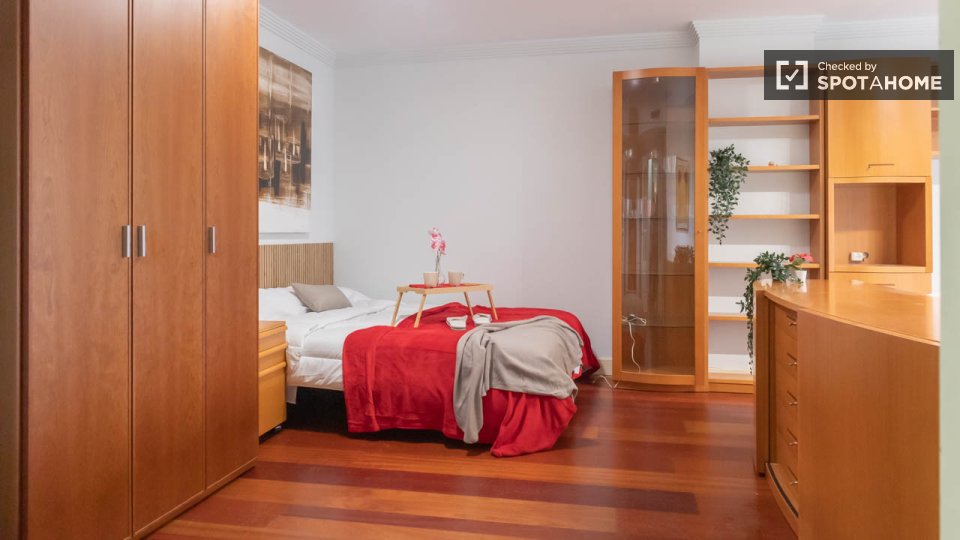 Double room Madrid, 5 beds — photo 8