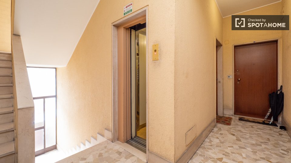 Double room Milan, 2 beds — photo 1