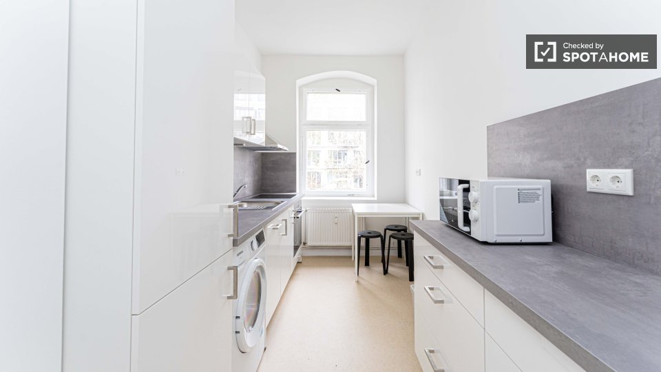 Double room Berlin, 3 beds — photo 14