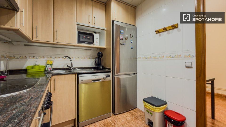 Apartment Barcelona, 3 beds, 75m² — photo 43