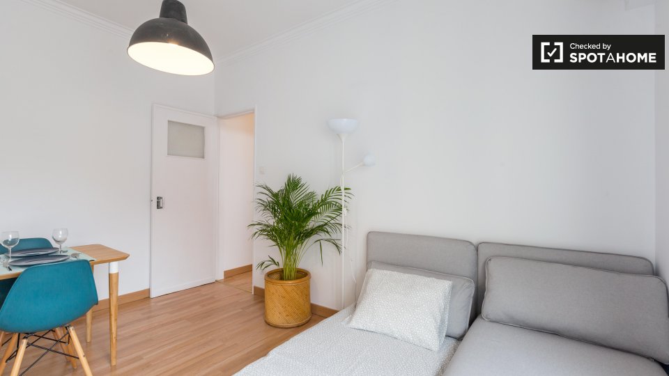 Apartment Lisbon, 1 bed — photo 2