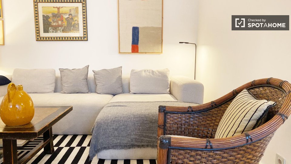 Apartment Lisbon, 1 bed, 82m² — photo 31