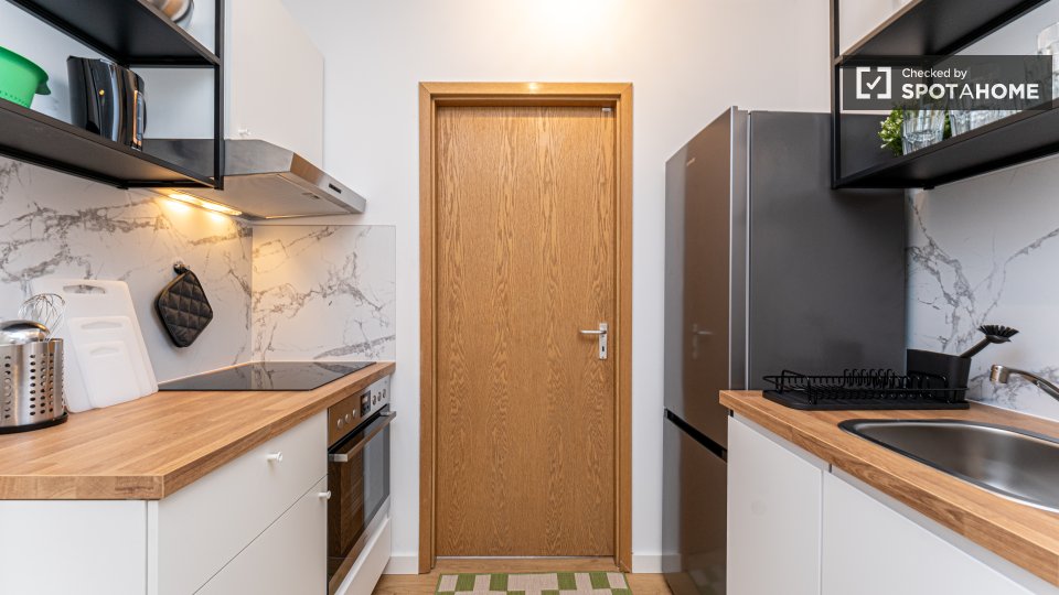 Double room Berlin, 6 beds, 124m² — photo 8