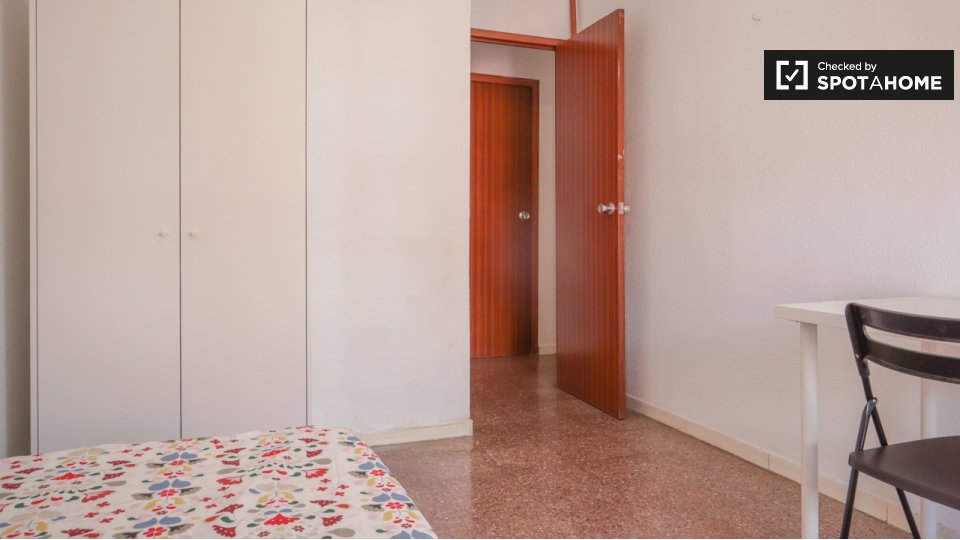 Double room Madrid, 4 beds — photo 15