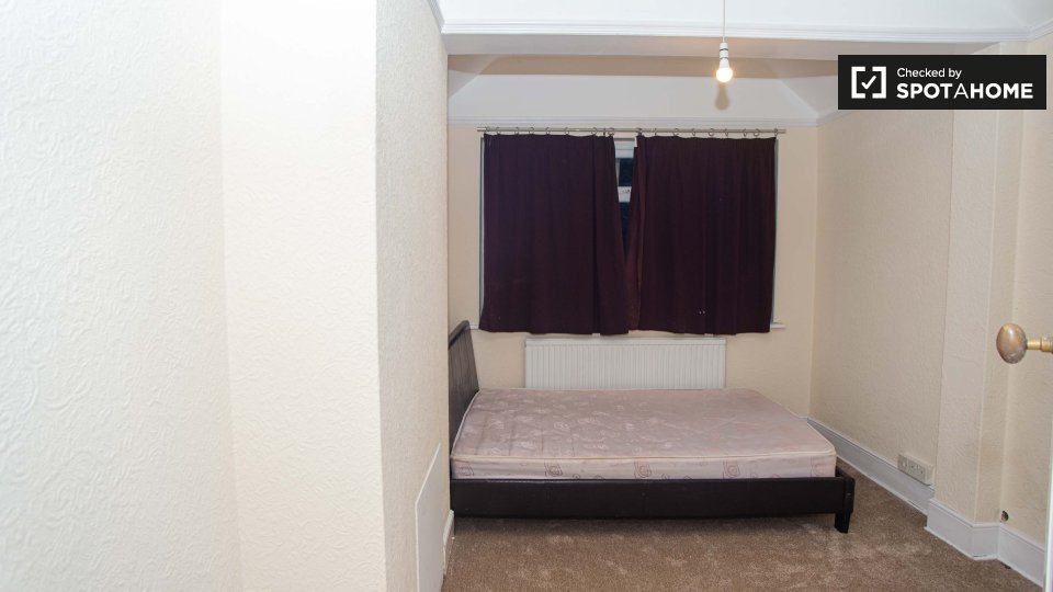 Double room London, 5 beds — photo 3