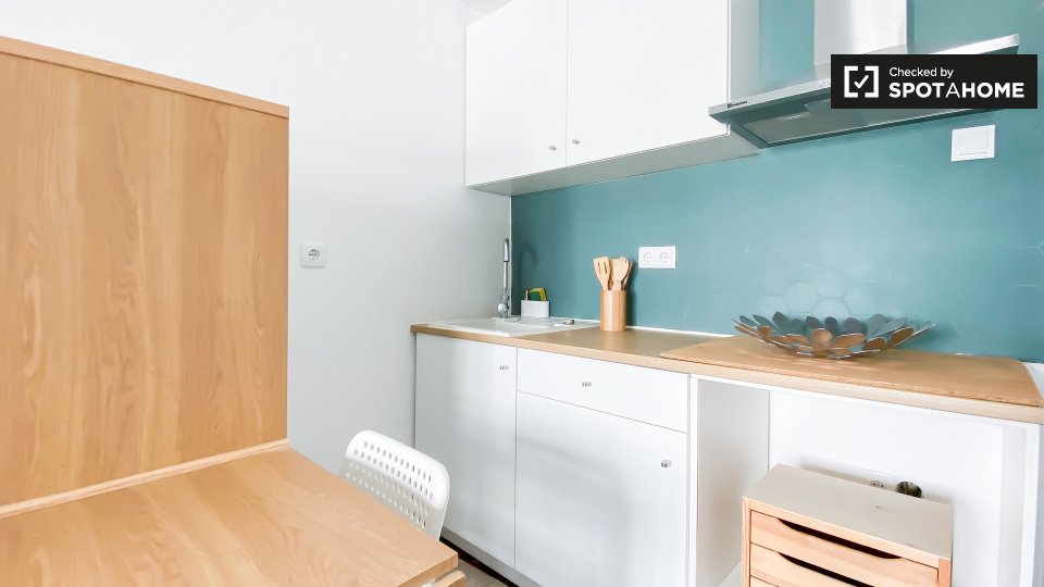 Double room Lisbon, 4 beds, 120m² — photo 8