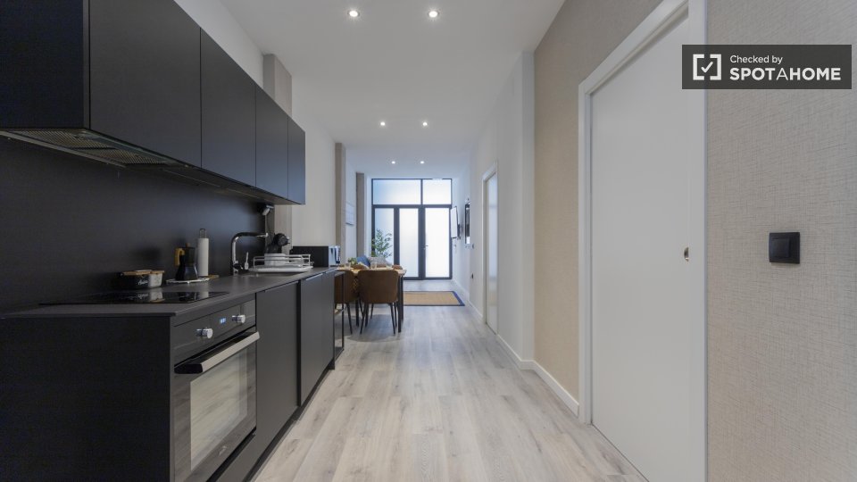 Apartment Valencia, 2 beds, 129m² — photo 31