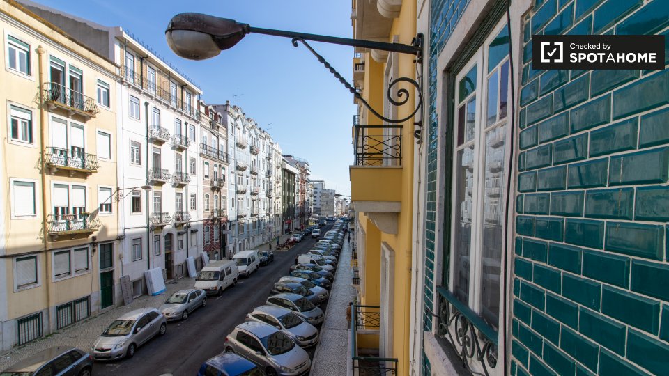 Double room Lisbon, 5 beds, 90m² — photo 13