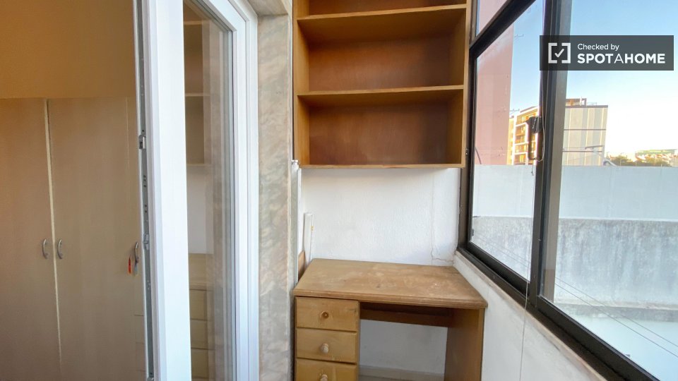 Double room Lisbon, 1 bed, 60m² — photo 10