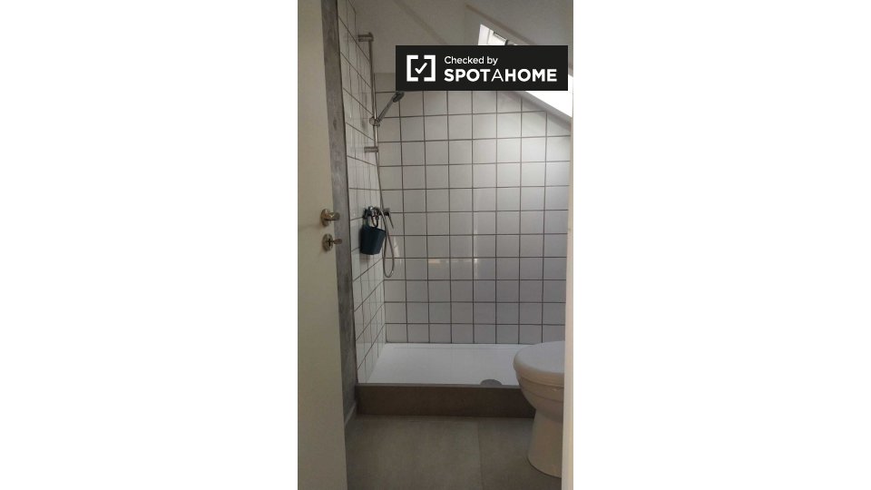 Double room Lisbon, 4 beds — photo 20