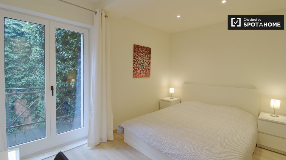 Double room Brussels, 3 beds, 90m² — photo 15