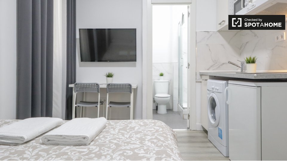 Apartment mono Madrid, 27m² — photo 1