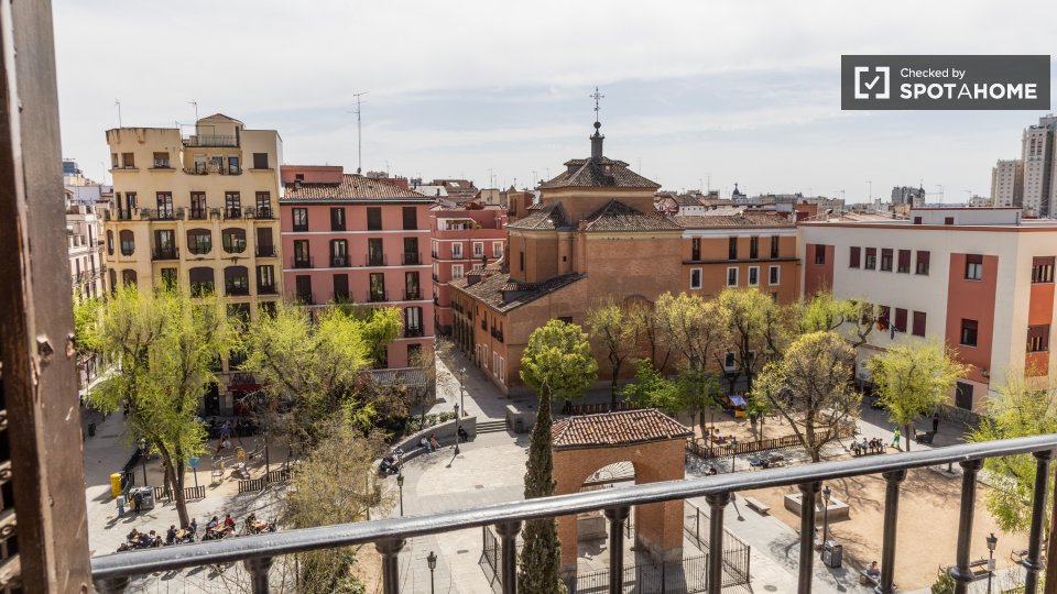 Double room Madrid, 4 beds — photo 9