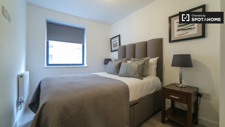 Apartment London, 2 beds — photo 11