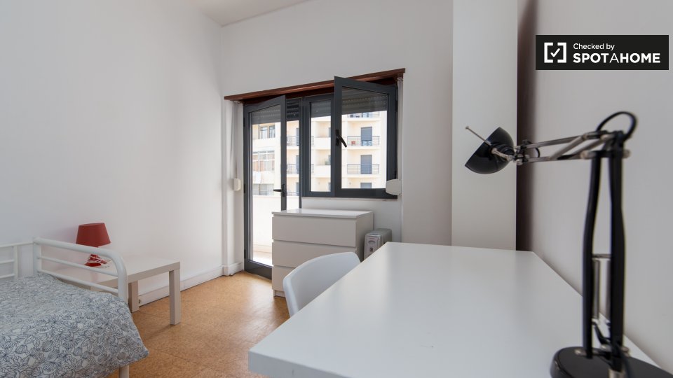 Apartment Lisbon, 1 bed — photo 2