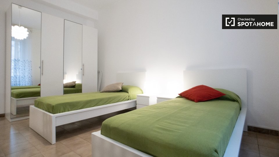 Double room Milan, 3 beds, 70m² — photo 2