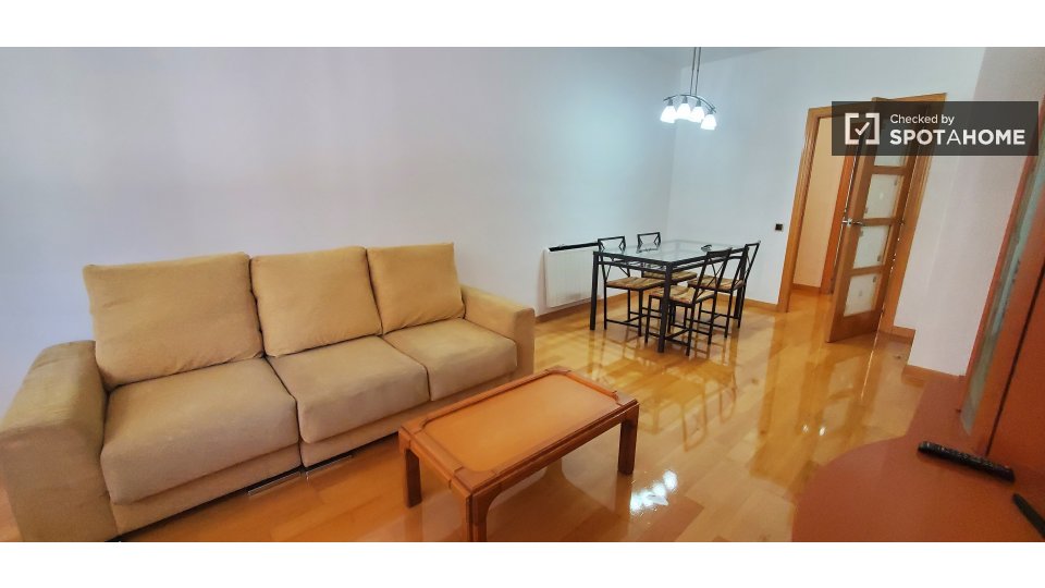 Double room Barcelona, 4 beds, 90m² — photo 17