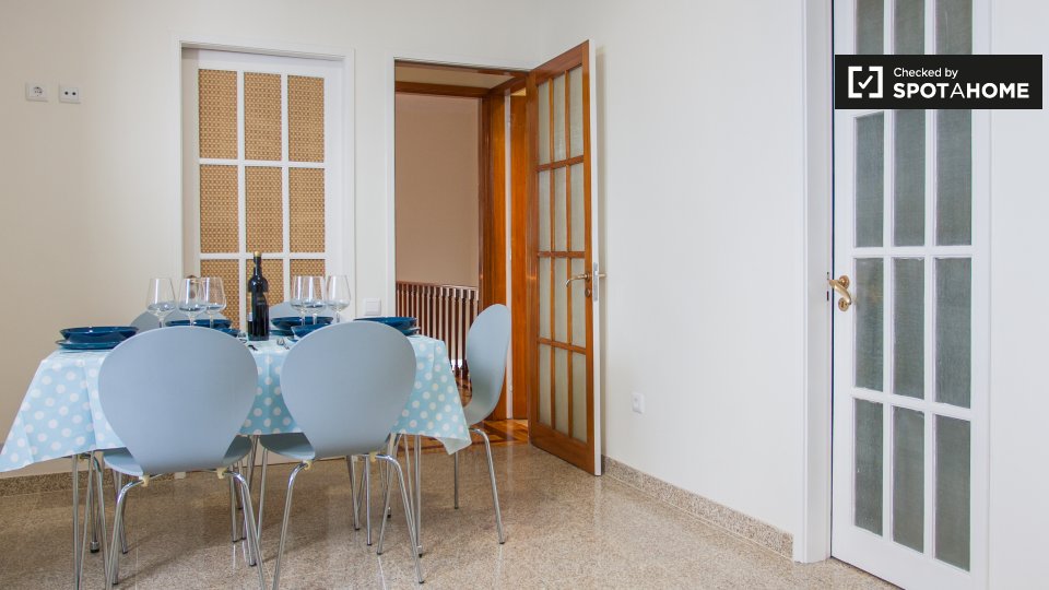 Double room Porto, 5 beds, 300m² — photo 8