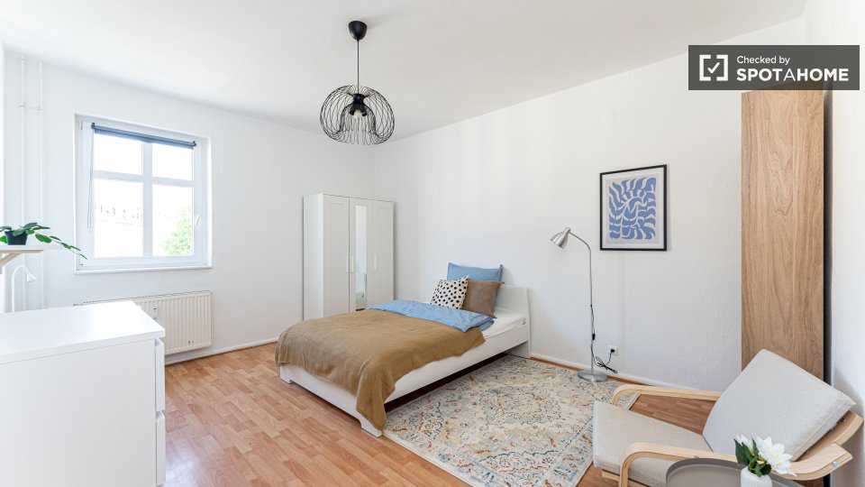 Double room Berlin, 5 beds, 84m² — photo 13