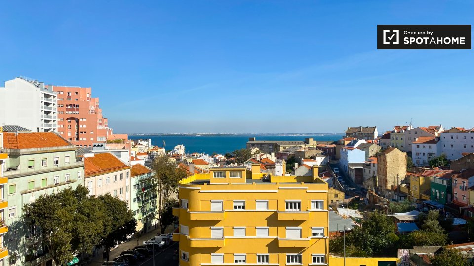 Double room Lisbon, 6 beds, 120m² — photo 4