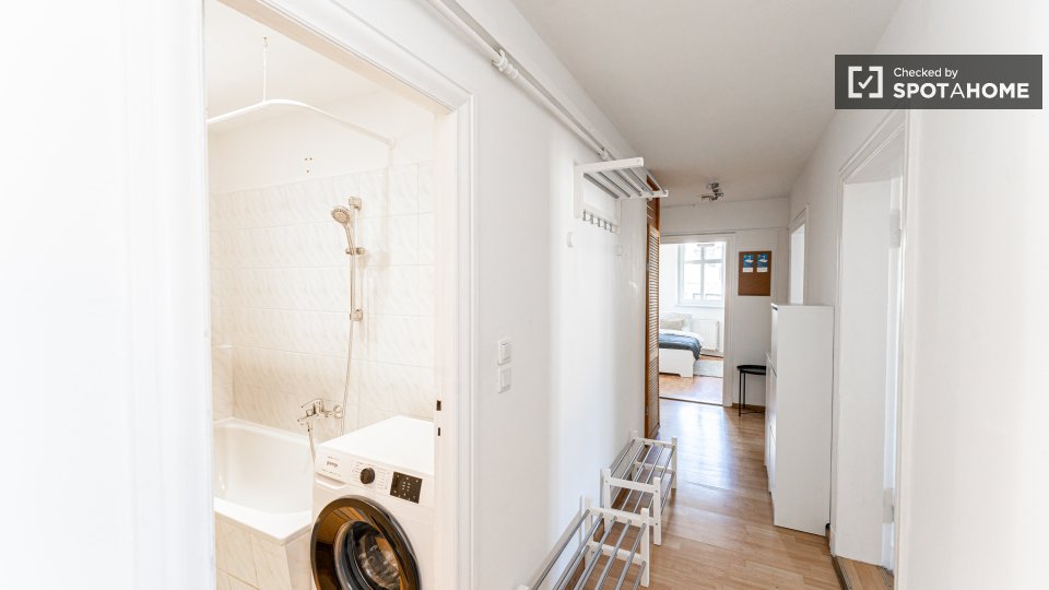 Double room Berlin, 5 beds, 84m² — photo 14