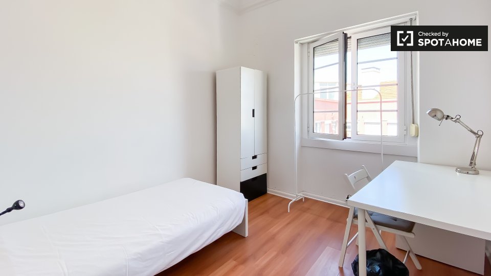 Apartment Lisbon, 11 beds — photo 1