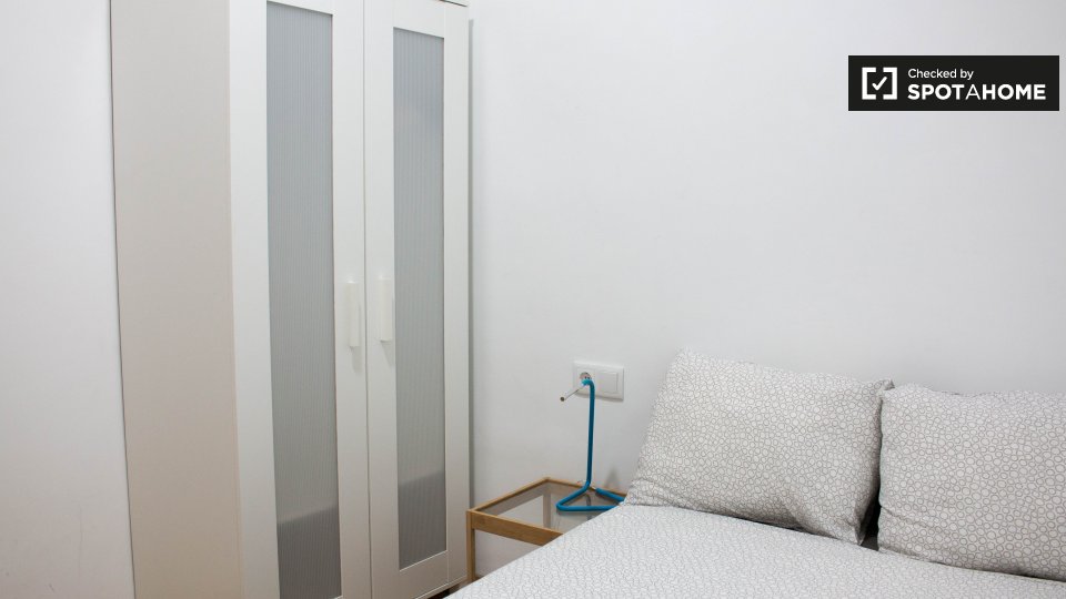 Double room Barcelona, 3 beds, 50m² — photo 18