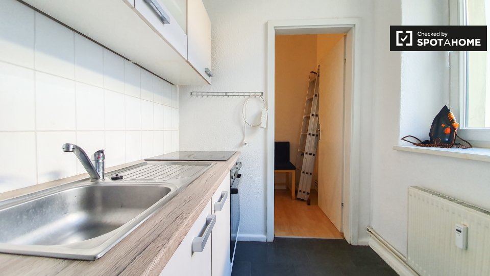 Double room Berlin, 3 beds, 55m² — photo 13