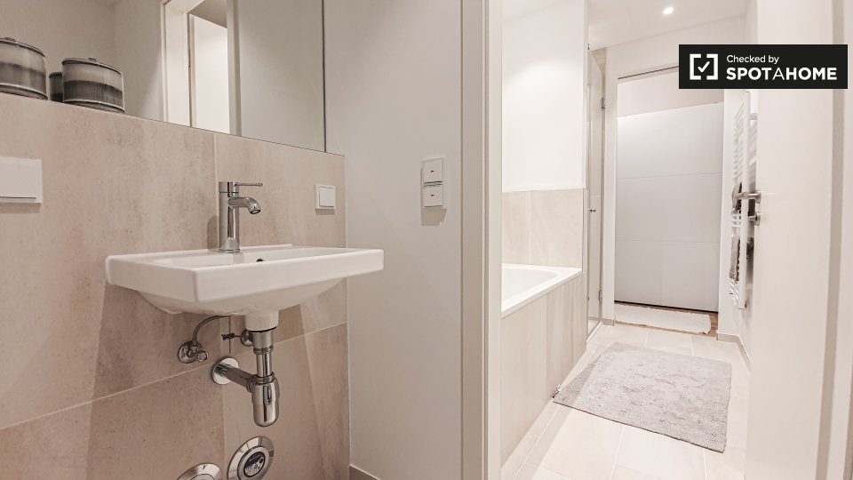 Apartment Berlin, 1 bed, 54m² — photo 14