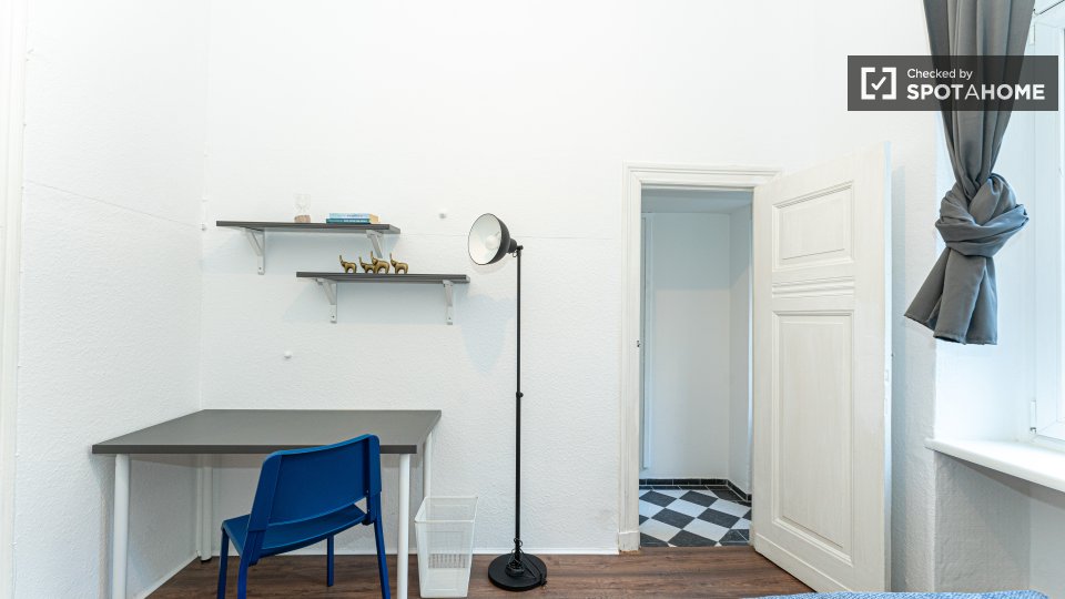 Double room Berlin, 7 beds, 146m² — photo 8