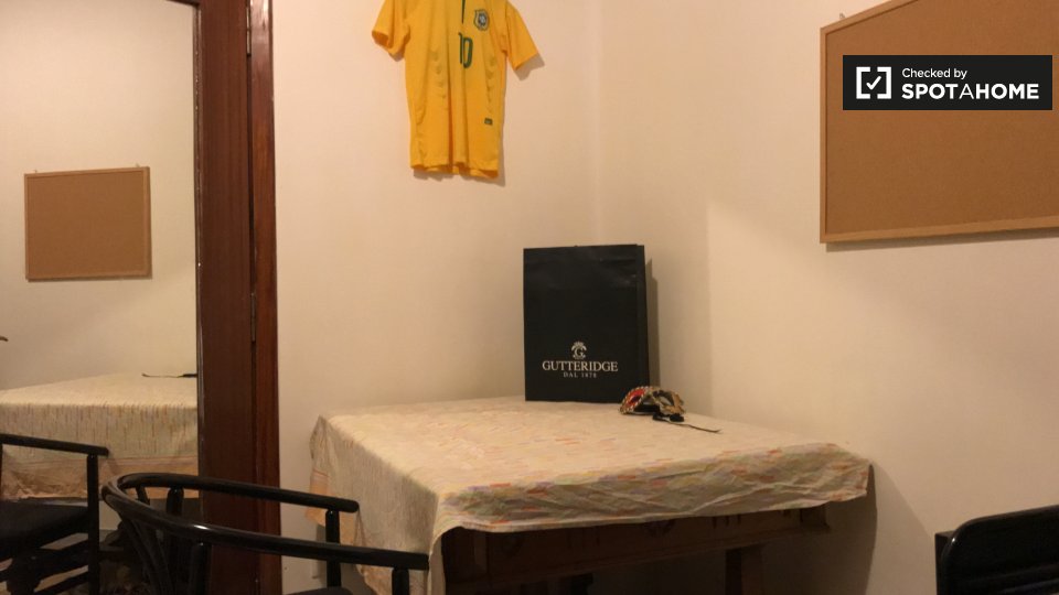Double room Rome, 4 beds, 110m² — photo 3