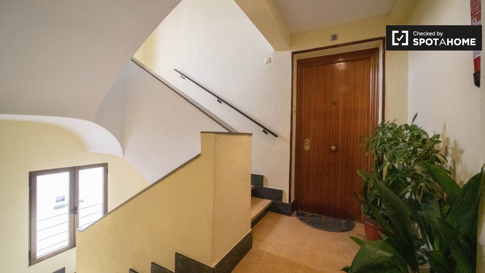 Double room Madrid, 5 beds, 110m² — photo 19