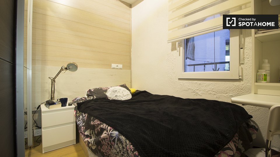 Double room Madrid, 4 beds, 70m² — photo 5