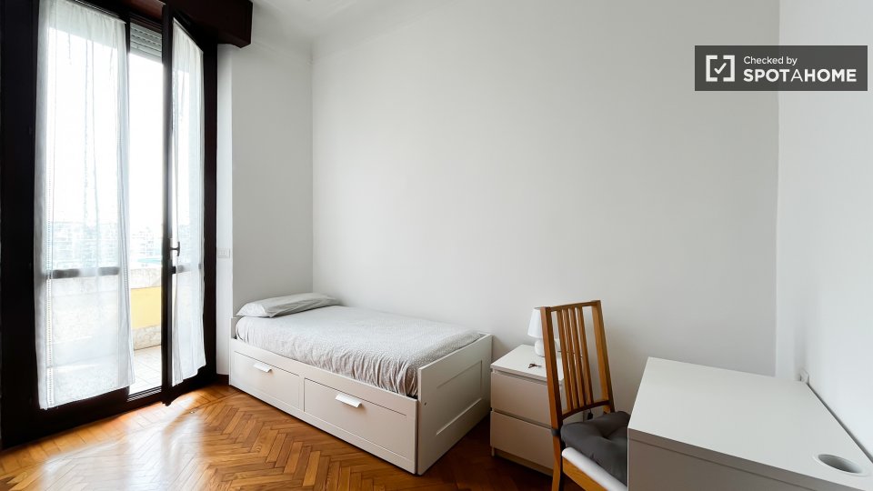 Camera doppia Milano, 2 camere — foto 2