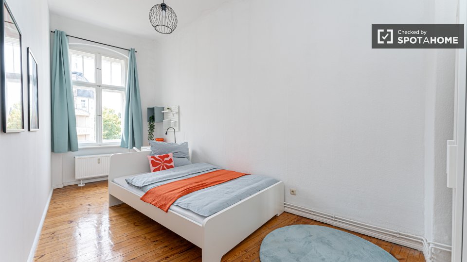 Double room Berlin, 4 beds, 90m² — photo 1