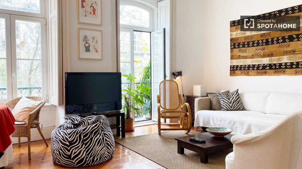 Apartment Lisbon, 1 bed, 95m² — photo 29