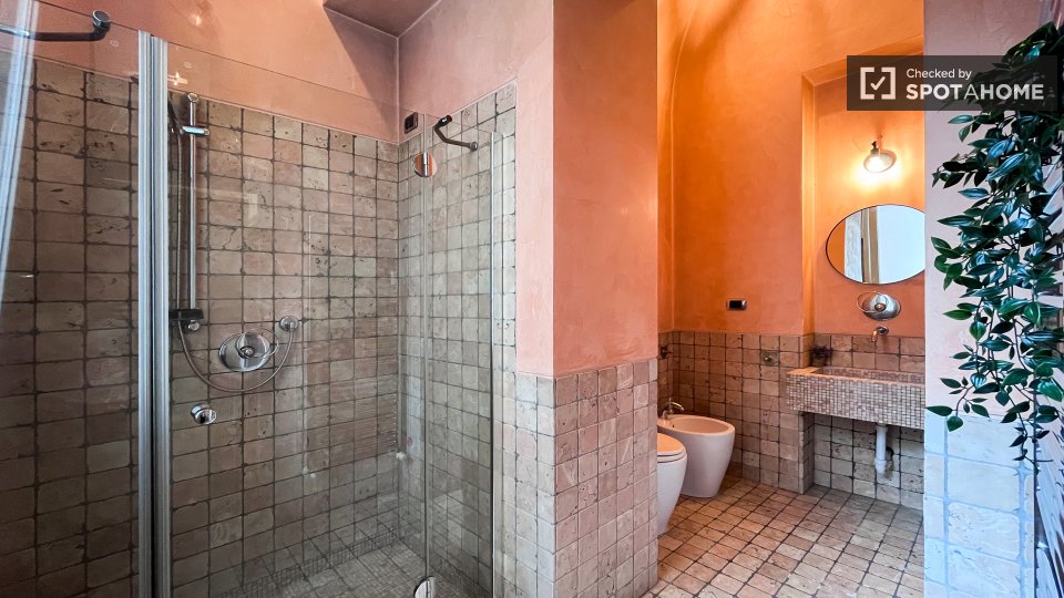 Double room Milan, 5 beds — photo 18
